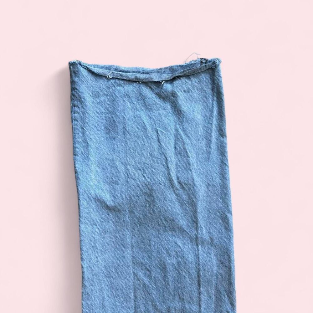 Distressed Jeans - Picture 7 of 8